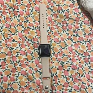 Apple Watch without charger like new worn twice